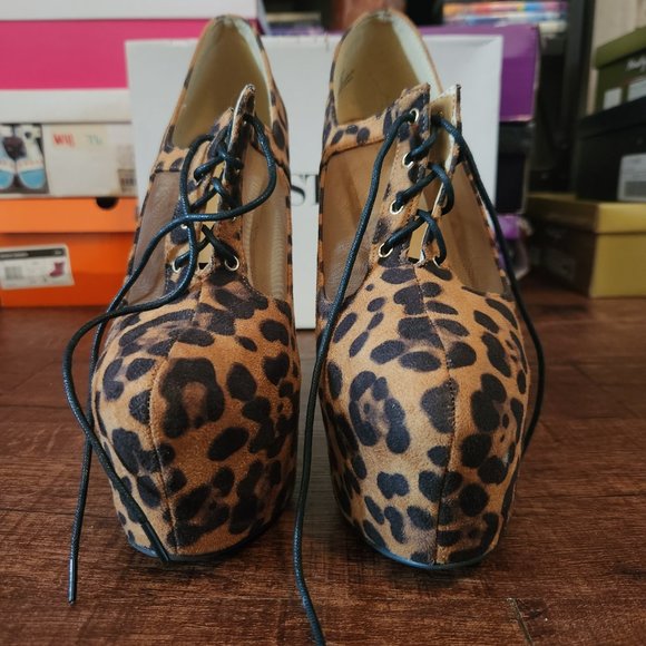 Leopard Platform Heels - Picture 4 of 7